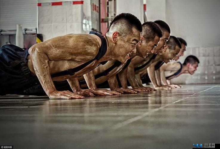 武警肌肉男的巨大粗爽震撼画面呈现